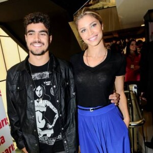 Grazi Massafera já é chamada de 'namorada' por Caio Castro, segundo amigos do casal