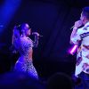 Anitta e Gaab cantam juntos em palco de show pré-carnaval