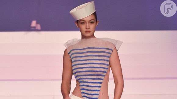 Jeans, militar, patchwork, navy e mais tendências do Paris Fashion Week em desfiles desta quarta-feira, dia 22 de janeiro de 2020