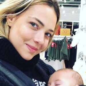 Carol Dantas viajou para Paris com Davi Lucca e seu filho mais novo, Valentin