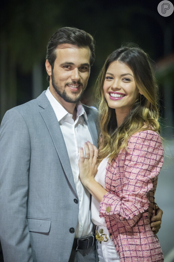 Na novela 'Salve-se Quem Puder', Kyra (Vitória Strada) vai esconder do noivo, Rafael (Bruno Ferrari) que está viva