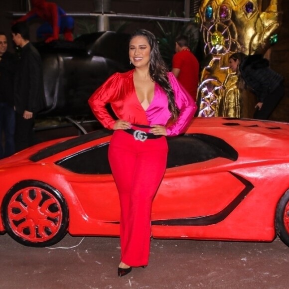 Simone, da dupla com Simaria, falou sobre a importância de eliminar alguns quilos