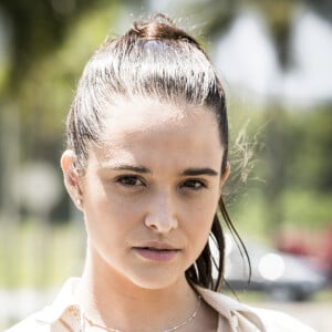 Nos próximos capítulos da novela 'Salve-se Quem Puder', Luna (Juliana Paiva) se preocupa com Téo (Felipe Simas) após enteado de Helena (Flávia Alessandra) sofrer acidente no empório: 'Tá sentindo tontura? Formigamento? Falta de ar? Alguma outra coisa?'