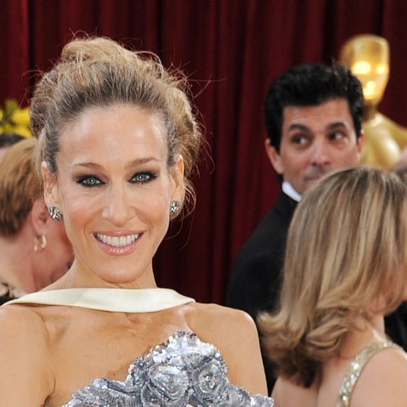 Moda do Oscar: Sarah Jessica Parker usou um slip dress Chanel em 2010