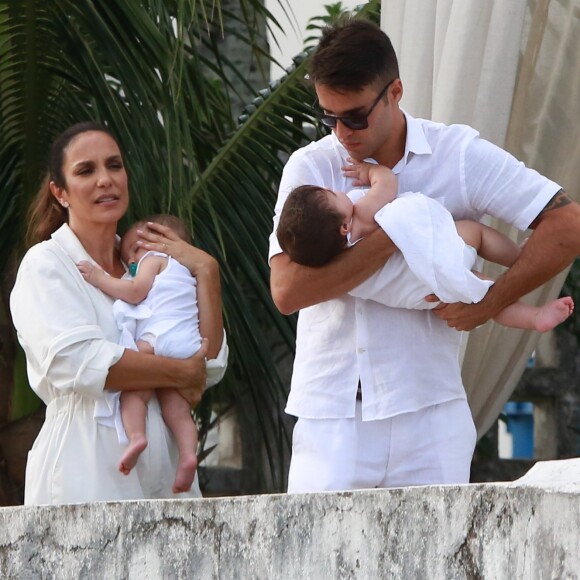 Ivete Sangalo comemorou os dois anos das filhas gêmeas, Helena e Marina