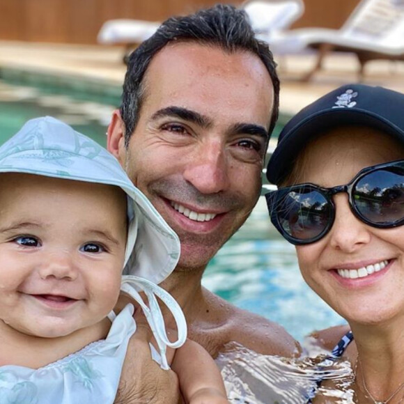 Ticiane Pinheiro fez foto de Cesar Tralli com a filha, Manuella, nesta segunda-feira, 17 de fevereiro de 2020
