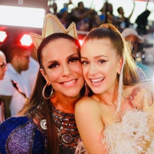 Marina Ruy Barbosa apostou numa produção super fashion para a folia de Salvador