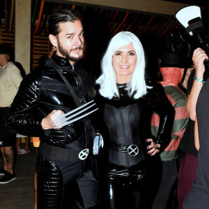 Fátima Bernardes foi a blocos no Recife acompanhada de Túlio Gadêlha