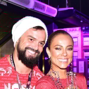 Paolla Oliveira e Douglas Maluf estão namorando, diz colunista: a relação foi confirmada pelo coach segundo informações da colunista Fábia de Oliveira nesta terça-feira, dia 25 de fevereiro de 2020.