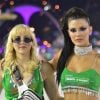 Vitória Strada e a namorada, Marcella Rica, passaram pela Sapucaí no domingo de carnaval, 23 de fevereiro de 2020
