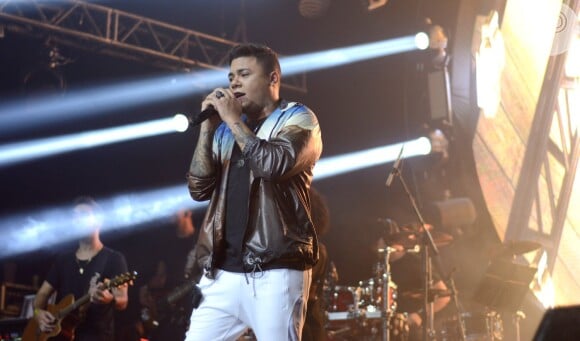 Felipe Araújo cantou seus sucessos no Camarote Villa Mix em Salvador