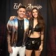 Namorada de Felipe Arajo,  Estella Defant prestigiou o cantor no Camarote Villa Mix em Salvador 