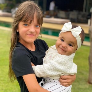 Filhas de Ticiane Pinheiro, Rafaella Justus e Manuella esbanjaram fofura em foto na web