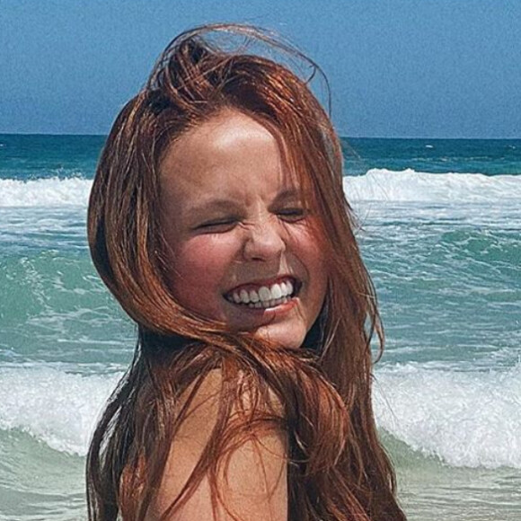 Larissa Manoela curte praia no Rio e corpo ganha elogio de fãs, em 7 de março de 2020