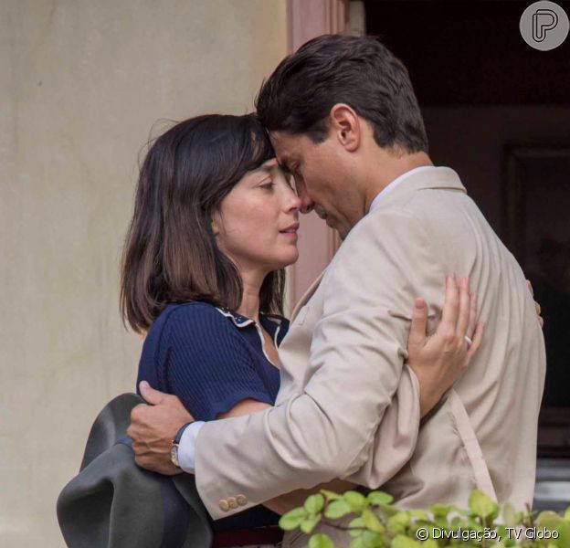 Na novela 'Éramos Seis', Clotilde (Simone Spoladore) casa com Almeida (Ricardo Pereira) no capítulo de sábado, 21 de março de 2020