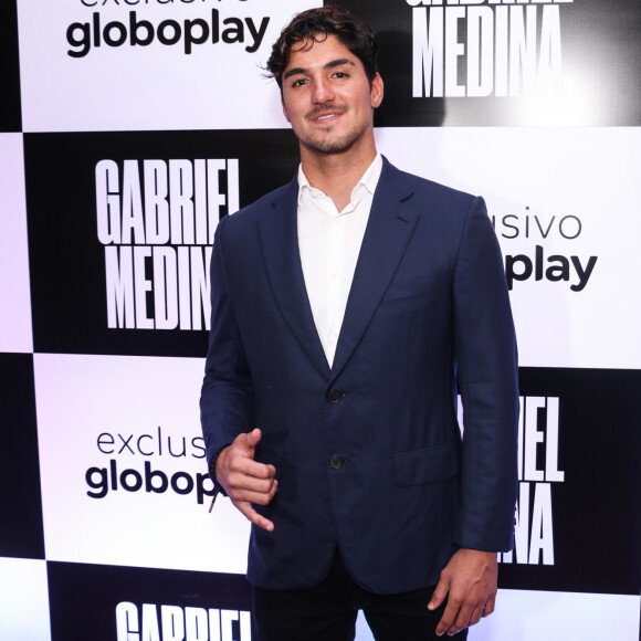 Gabriel Medina vive romance com modelo Yasmin Brunet