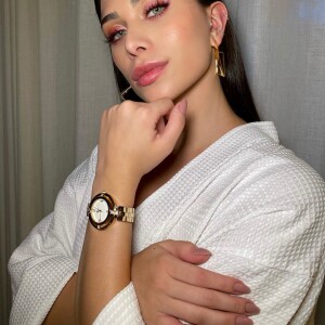 Flávia Pavanelli não cogita casamento para 2020, mas planeja cerimônia íntima com o noivo