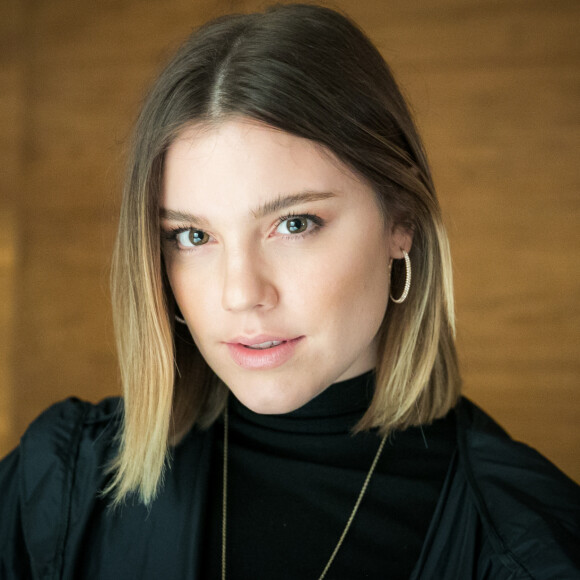Alice Wegmann apresenta sintomas do coronavírus