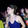 Laura Neiva curte o Baile da Favorita na companhia de amigas, em São Paulo, em 25 de outubro de 2014