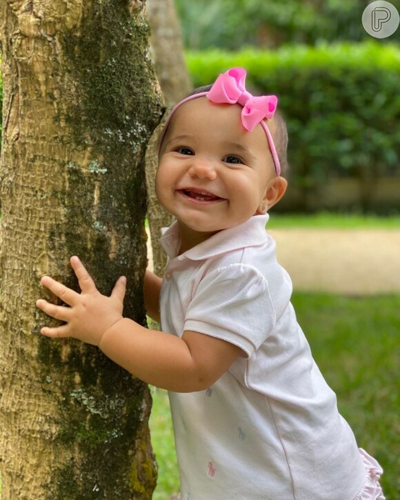 Ticiane Pinheiro se derreteu com a nova foto da filha caçula, Manuella: 'Primeiros dentinhos'