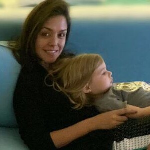 Thais Fersoza compartilhou momento com marido, Michel Teló, e filhos para destacar a importância do isolamento social