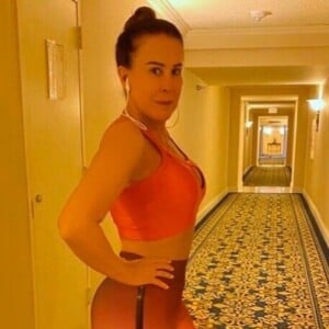 Zilu Godoi é adepta de exercícios para manter corpo em forma