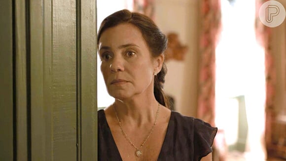 Na novela 'Amor de Mãe', Thelma (Adriana Esteves) vai fazer nova vítima para preservar o segredo que Danilo (Chay Suede) é filho biológico de Lurdes (Regina Casé)