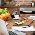 Uma alimentação saudável pode te ajudar a melhorar a concentração no trabalho em casa