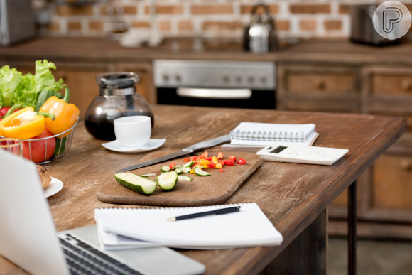 Uma alimentação saudável pode te ajudar a melhorar a concentração no trabalho em casa