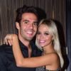 Grávida do primeiro filho, Carol Dias e o marido, Kaká, receberam boas vibrações dos fãs: 'Deus abençoe'