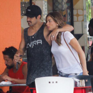 Caio Castro e Grazi Massafera animaram famosos e anônimos com a primeira foto juntos no Instagram