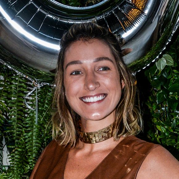Gabriela Pugliesi contou que vem enfrentando dificuldades para se manter em casa nessa quaretana