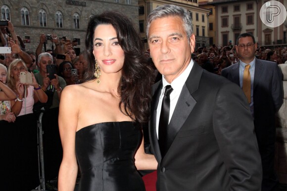 George Clooney e Amal Alamuddin se casam pela segunda vez no hotel Danesfield House, na Inglaterra, afirma a revista 'Us Weekly'