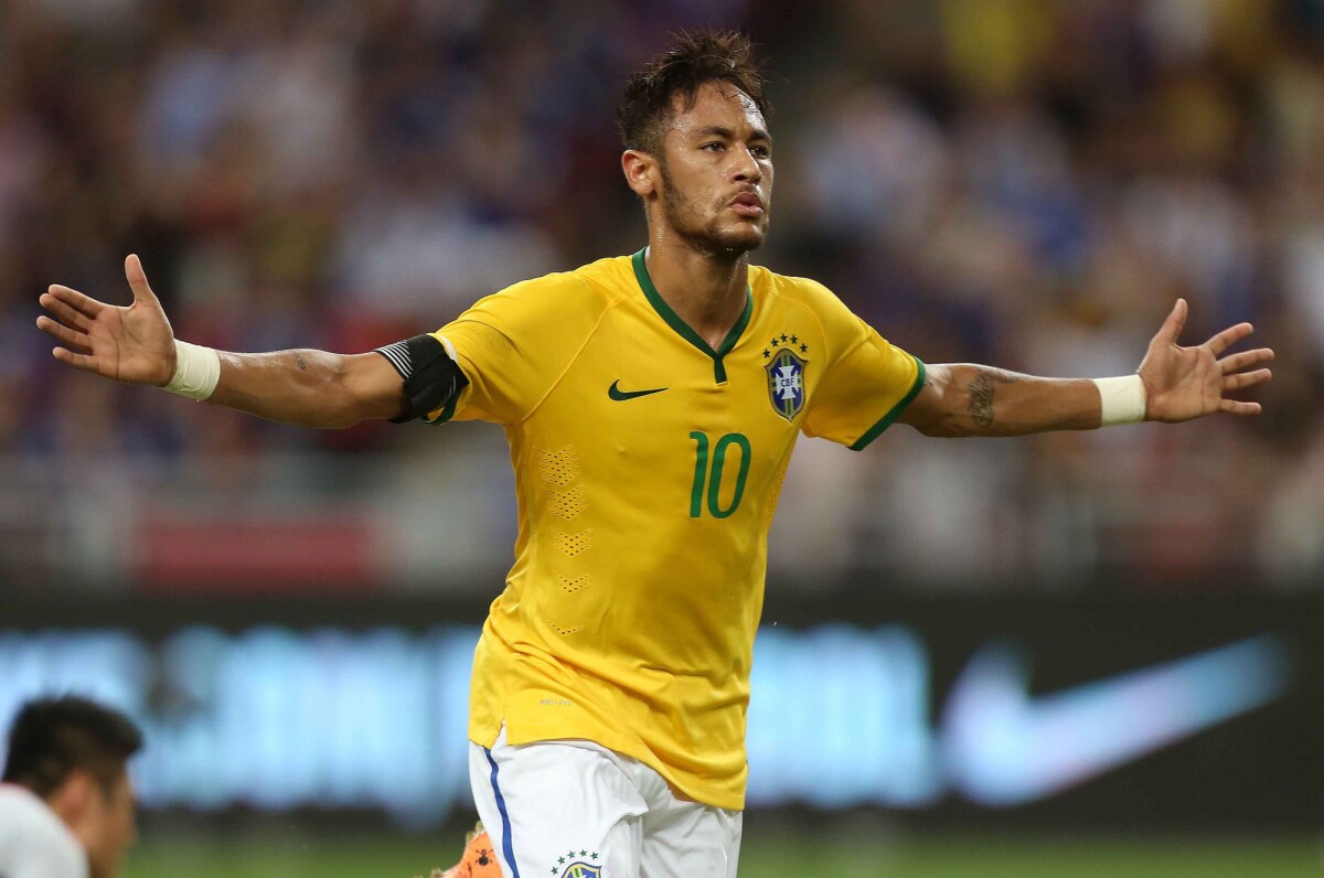 Neymar é um dos finalistas do prêmio de melhor jogador do mundo -  04/11/2016 - Esporte - Folha de S.Paulo