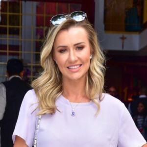 Ana Paula Siebert minimizou ter passado a noite sem dormir com choro da filha, Vicky: 'Juro, por mim não precisava dormir nem mais uma noite'