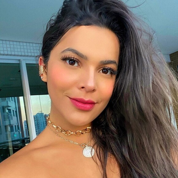 Ex-BBB Emilly Araújo acumula 4,1 milhões de seguidores no Instagram 