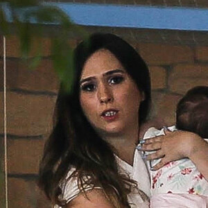 Bruna Marquezine elogiou a beleza de Tatá e da filha dela, Clara Maria