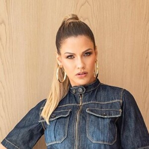 Macacão jeans também tem vez no closet de Andressa Suita
