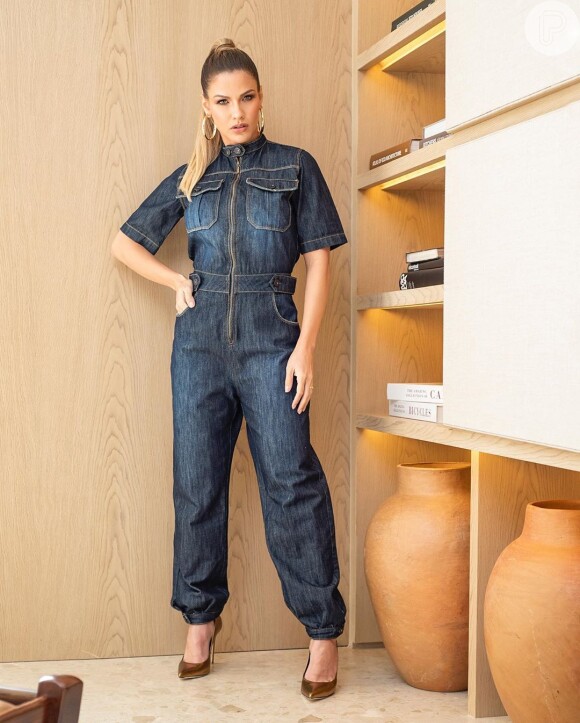 Macacão jeans também tem vez no closet de Andressa Suita