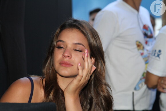 Bruna Marquezine se emocionou bastante no evento que aconteceu em Jacarepaguá, na Zona Oeste do Rio de Janeiro