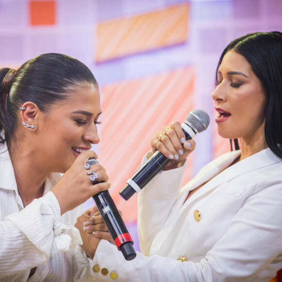 Irmã de Simaria, Simone tranquilizou fã que pensava em suicídio