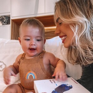 Saulo Poncio e Gabi Brandt são pais de Davi