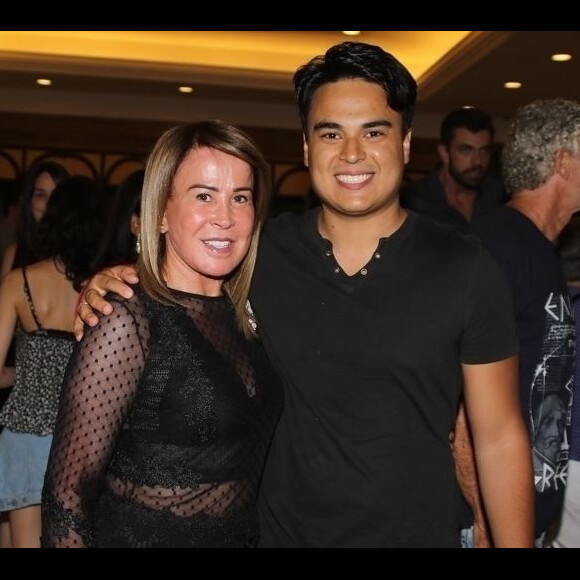 Filh de Zilu Godoi, Igor Camargo foi outro a se declarar para a mãe: 'Infelizmente, muita gente que te ama está aqui (no Brasil). Eu sou um deles, uma das pessoas que está com muita, muita saudade'