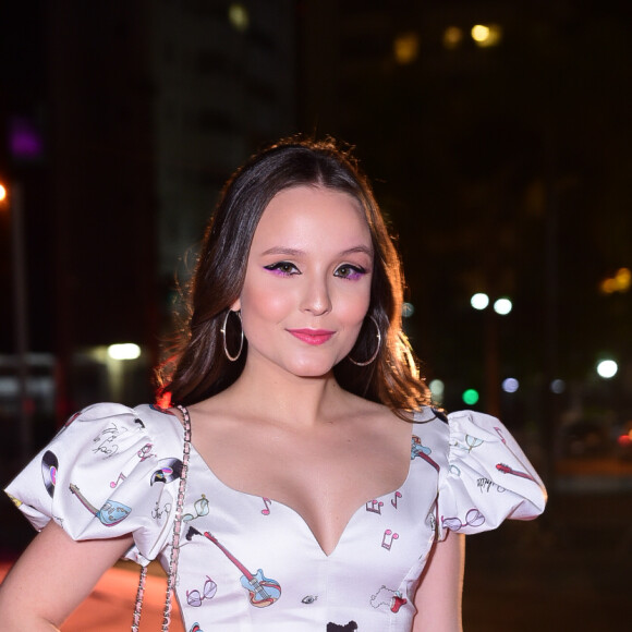 Larissa Manoela é dona de um visual fashionista