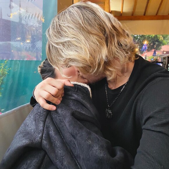 1º beijo de Munik Nunes e Caio César foi dentro do carro