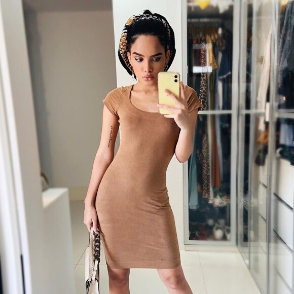Carol Macedo anuncia pedido de casamento