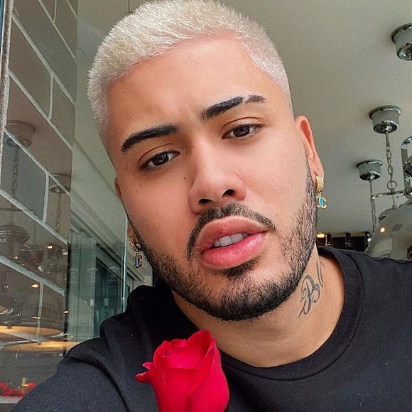 Kevinho comenta resultado de plástica no nariz: 'Está lindo'