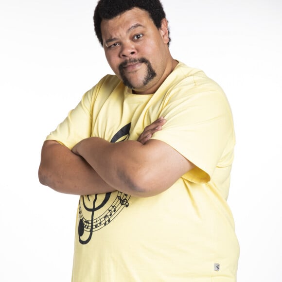 Babu Santana aconselhou os seguidores a cuidarem de sua saúde