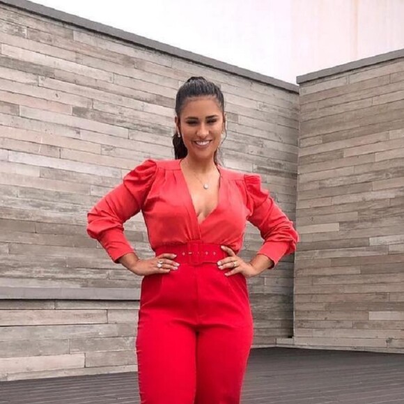 Dupla de Simaria, Simone deu repaginada no visual em casa