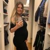 Daiana Garbin mostra evolução da barriga de gravidez em foto no espelho postada nesta terça-feira, 07 de julho de 2020
